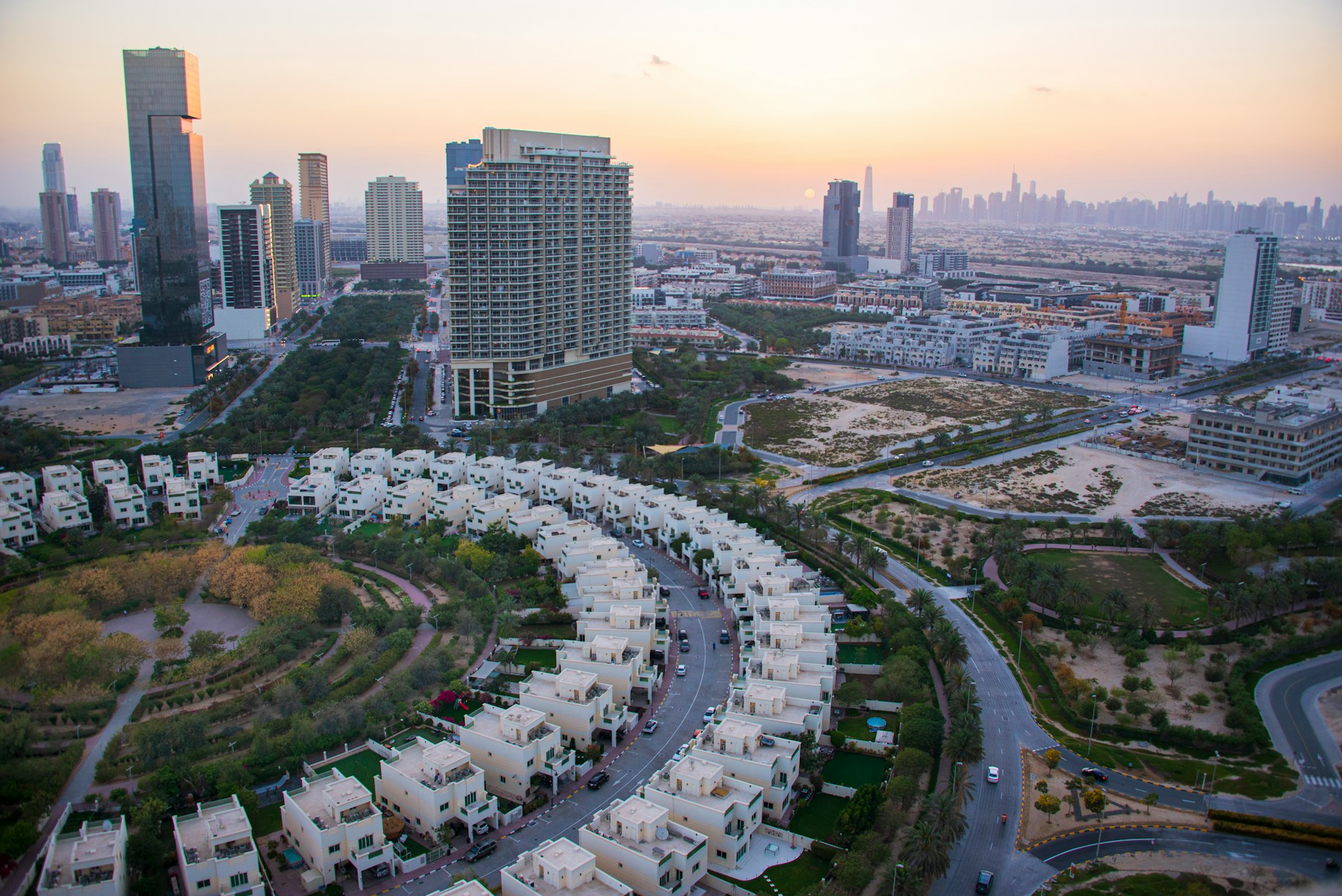 Jumeirah Village Circle, Dubai